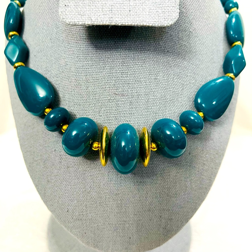 Vintage green with gold accent beaded necklace